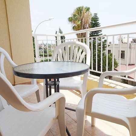 Melpo Court Apartment Geroskipou ภายนอก รูปภาพ