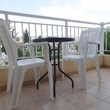 Melpo Court Apartment Geroskipou ภายนอก รูปภาพ