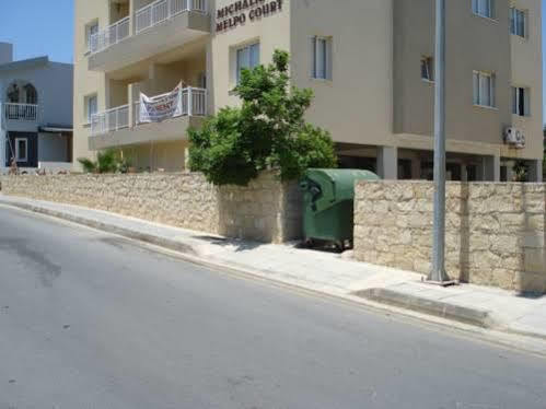 Melpo Court Apartment Geroskipou ภายนอก รูปภาพ